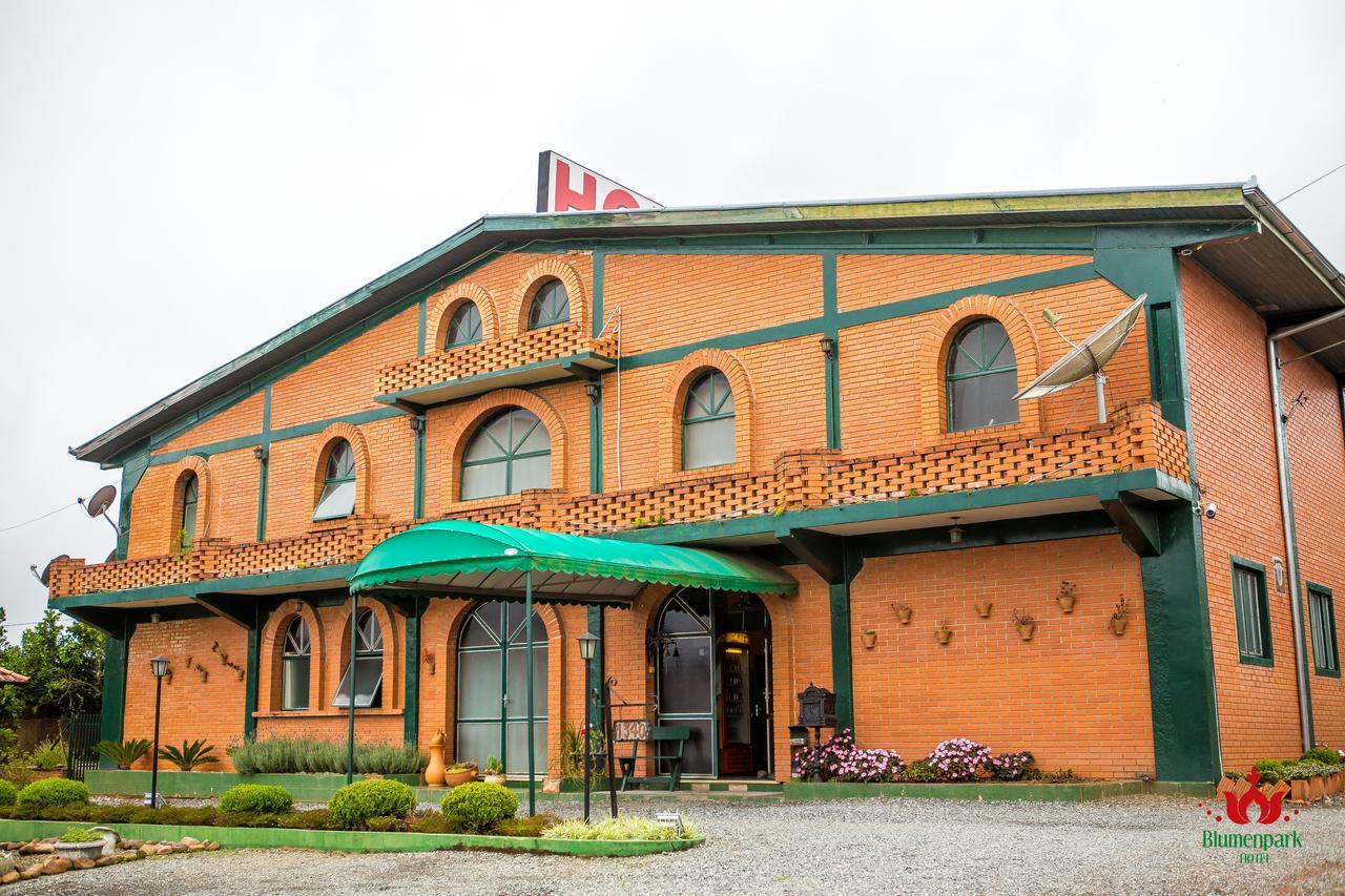 Hotel Blumenpark Rio Negro  Екстериор снимка