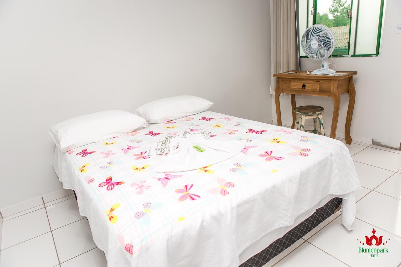 Hotel Blumenpark Rio Negro  Екстериор снимка