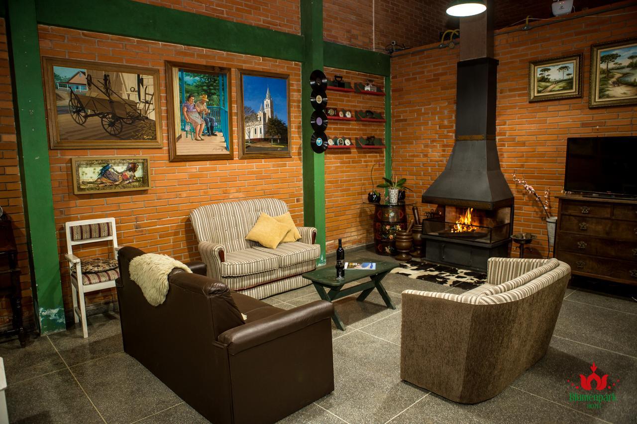 Hotel Blumenpark Rio Negro  Екстериор снимка